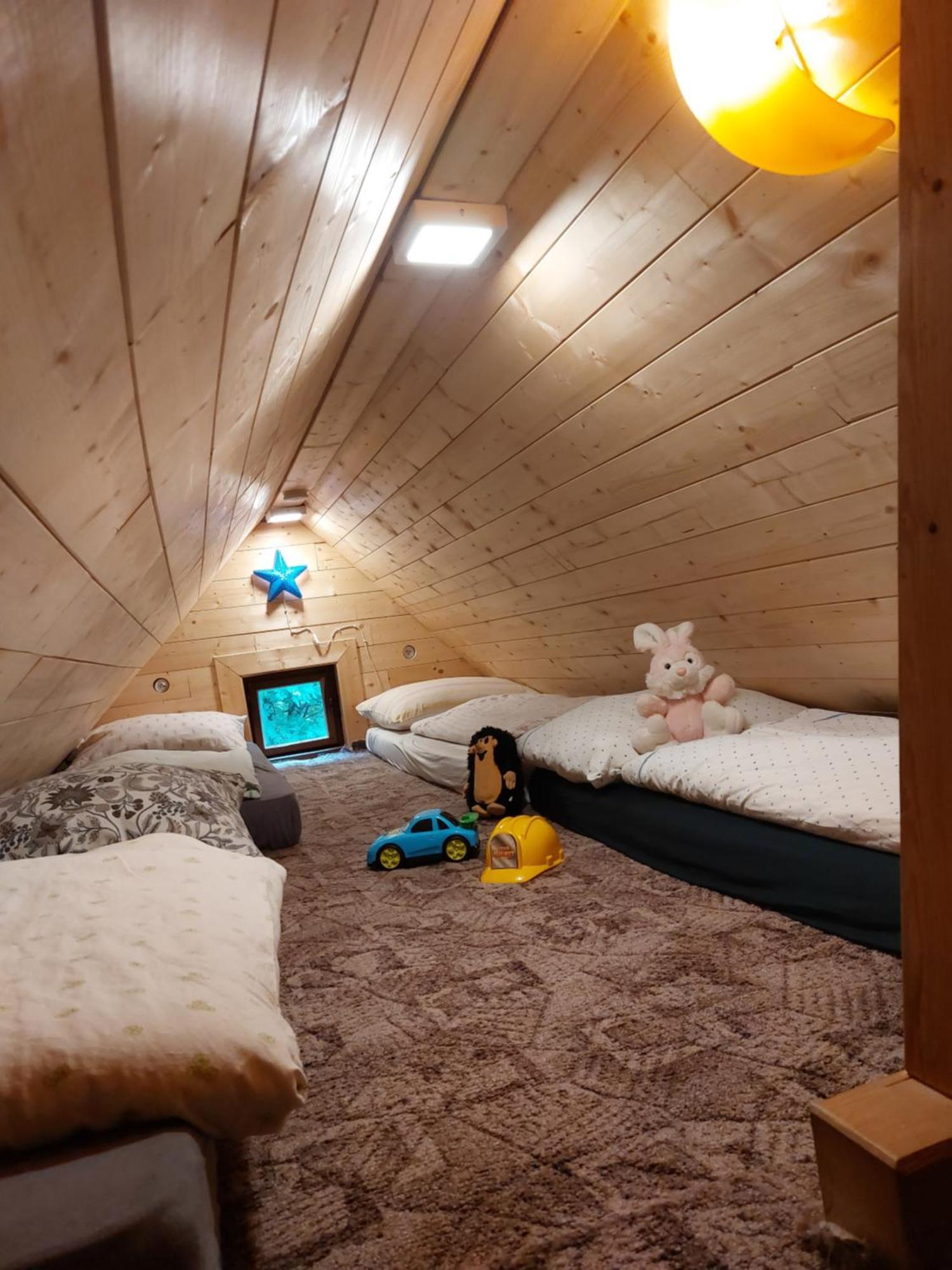 Roubenka U Potoka Chalet Vyprachtice
